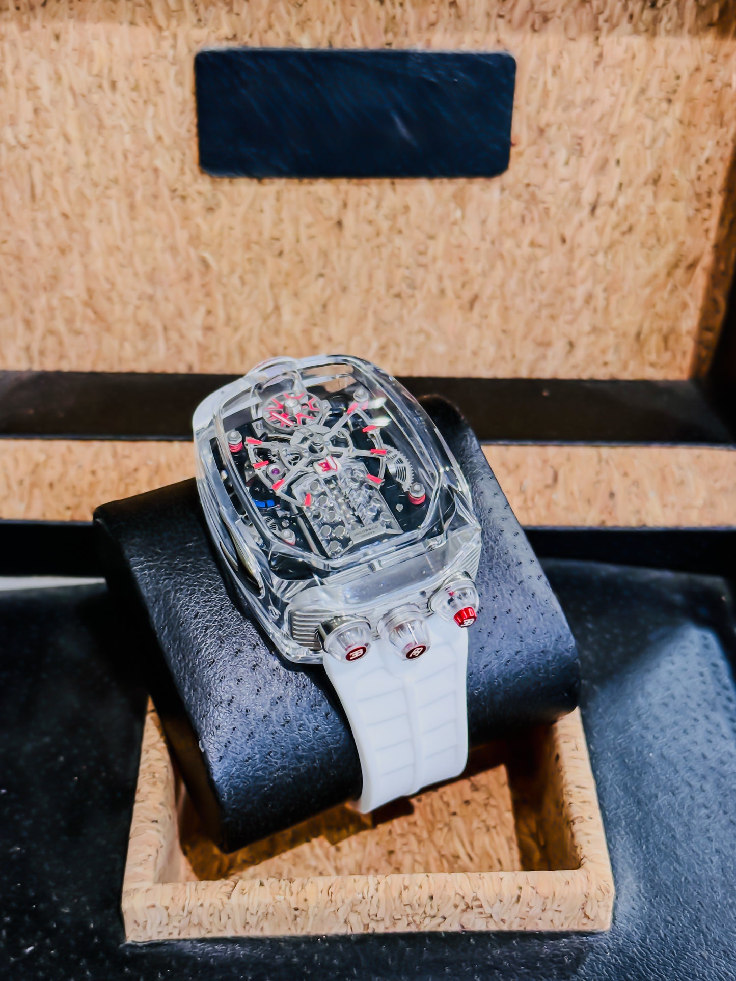 Jacob&Co Bugatti Chiron Sapphire Edition – Transparent Red & White