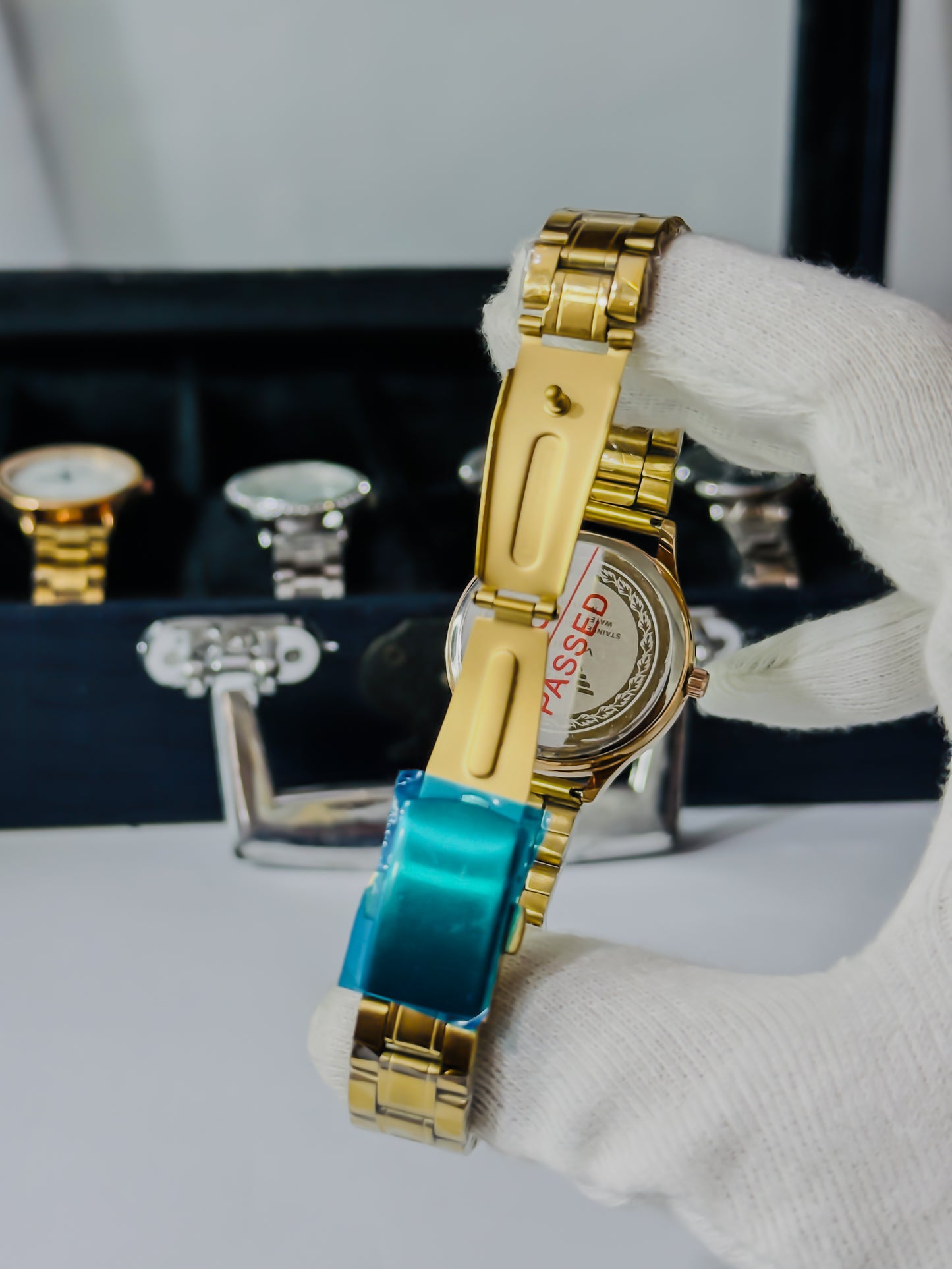Westci-ll Elegant Gold Diamond Dial Watch- Women Edition