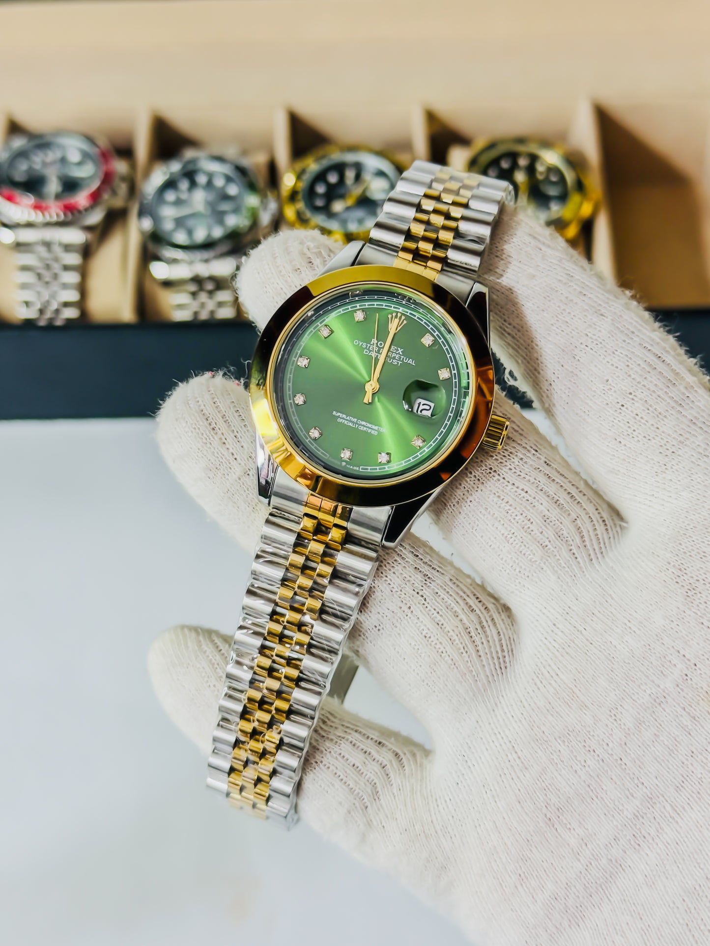 Date Just - Green & Golden Edition