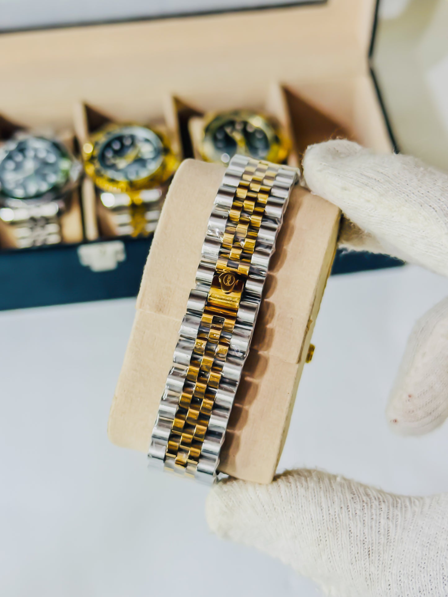 Date Just - Green & Golden Edition