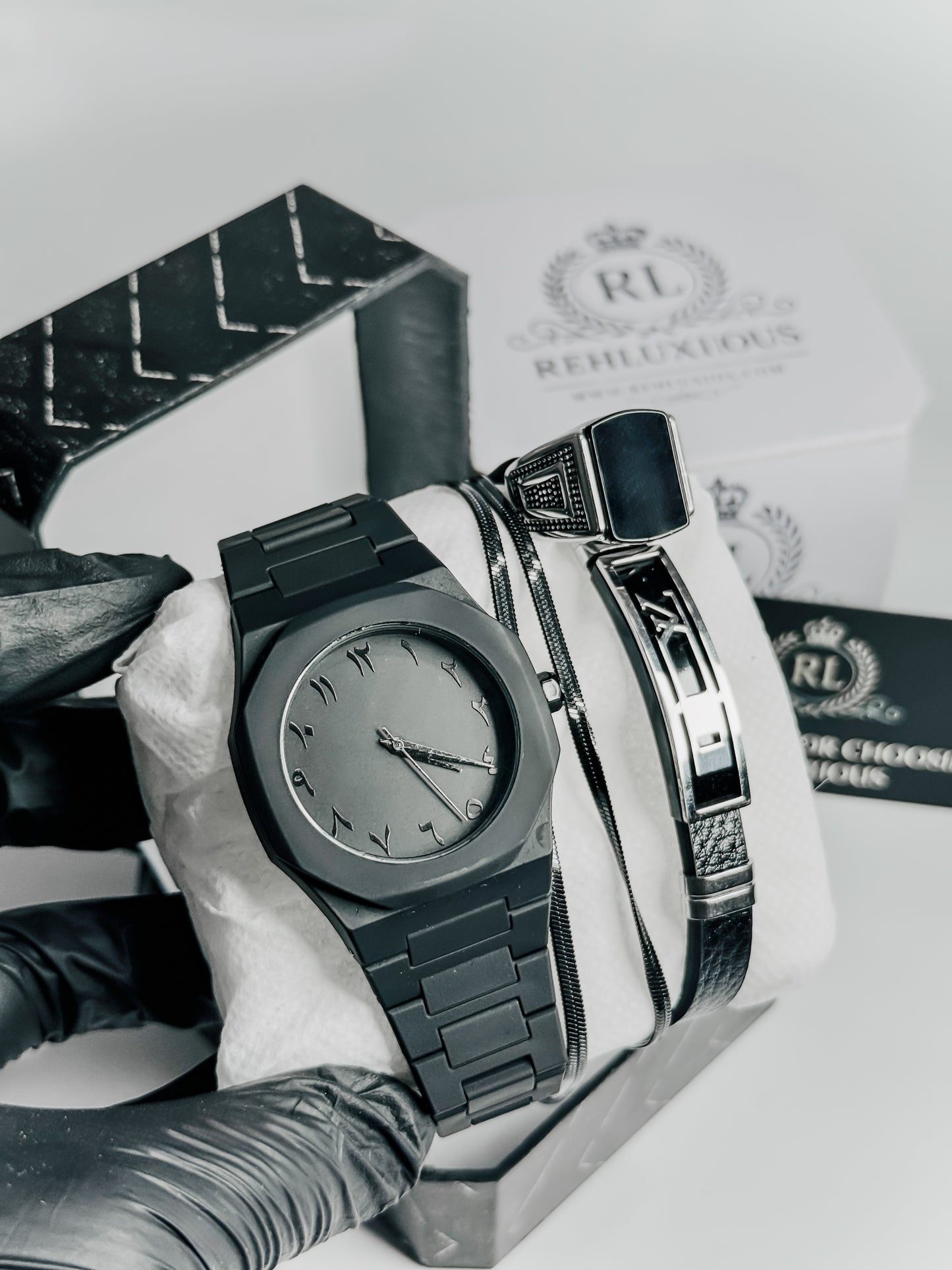 Black Elegance Aura Deal - Signature Edition
