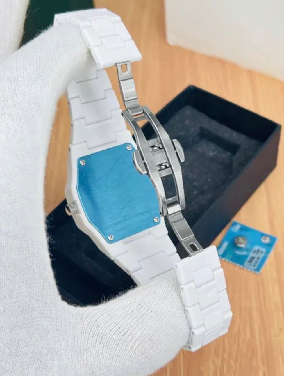 White Arabic Aura Watch