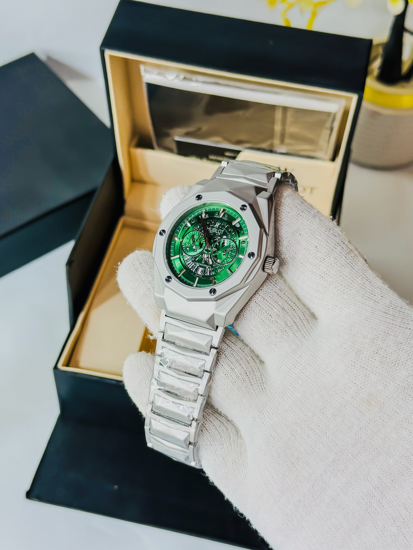 Diamond Cut Spider Green Dial Silver Edition